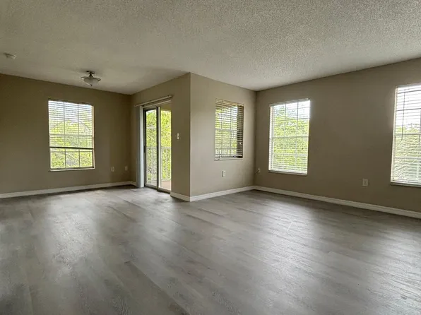 2690 Coral Landings Blvd APT 631, Palm Harbor, FL 34684