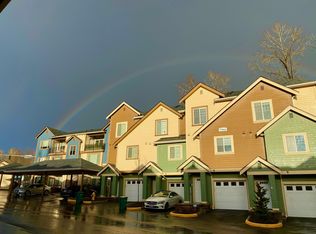 5957 185th Ct NE #103, Redmond, WA 98052