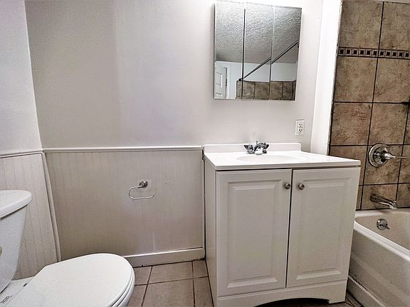 2nd image of 388 Pennsylvania Ave APT 8