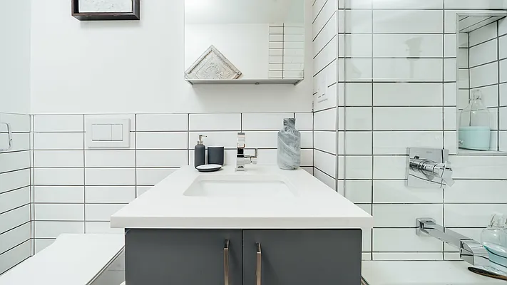 Rented by Nooklyn NYC LLC | media 19