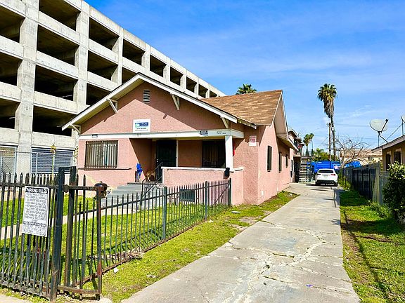 2nd image of 925 W 84th St APT A