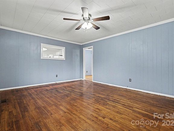 5th image of 119 Moore Dr