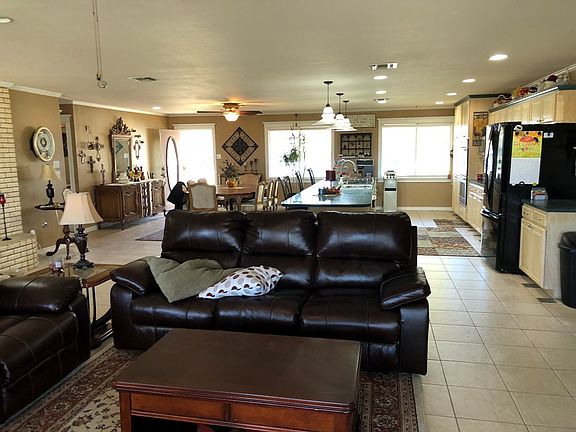2nd image of 2824 Vista Del Arroyo Dr