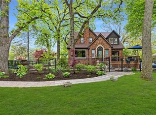 547 44th St, Des Moines, IA 50312