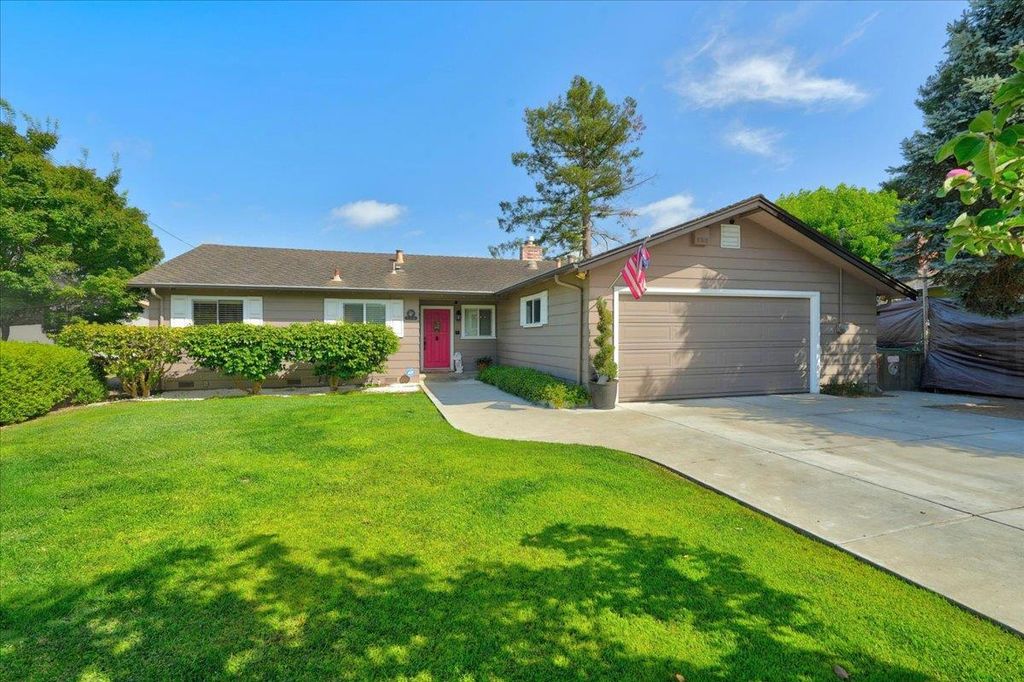 136 Cutter Dr, Watsonville, CA - View 2