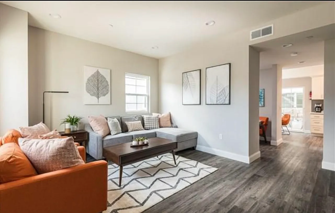 2 bed, 2.5 bath, 1106 sqft, $3,750 — Photo 1