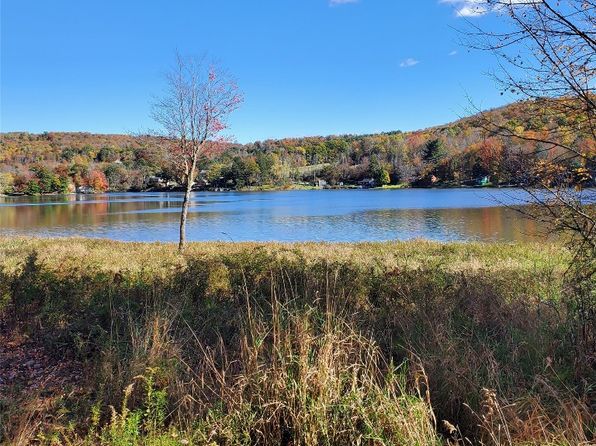 243 Upper North Lake Rd, Friendsville, PA 18818