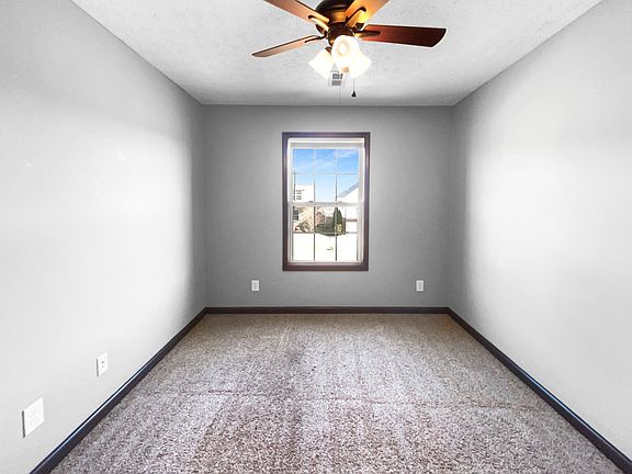 4th image of 1450 Raven Rd