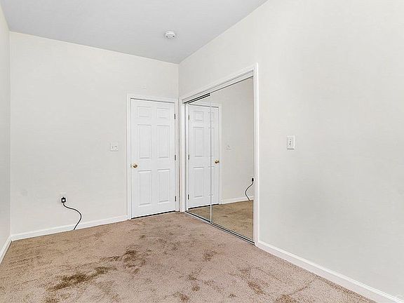 4th image of 3028 Edgehill Dr #1/2