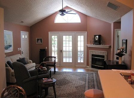 Spacious living room
