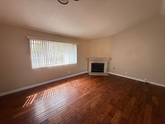 2nd image of 1112 Camino Del Sol