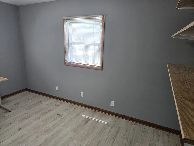 3477 S Kansas Ave — Photo 22