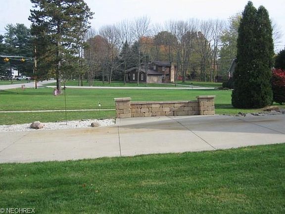 5th image of 948 Eastwood Ave