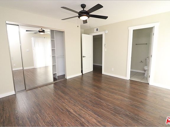 5th image of 946 W Beach Ave