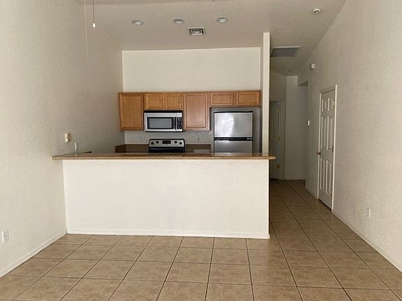 3rd image of 3350 Kearsage Dr Unit D-102