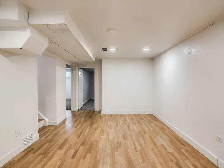 207 Teal St — Photo 24