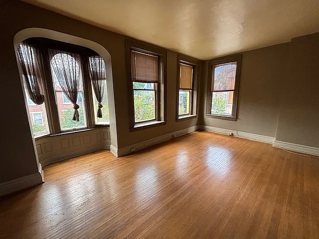 2 bed, $1,300 — Photo 3