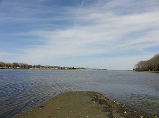 41 Pojac Point Rd, North Kingstown, RI 02852