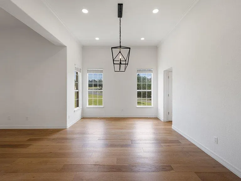 17133 Majestic Ridge Rd — Photo 15
