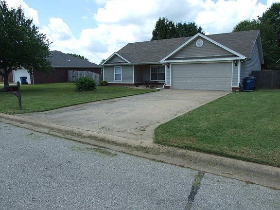 3rd image of 2711 SE 5th St
