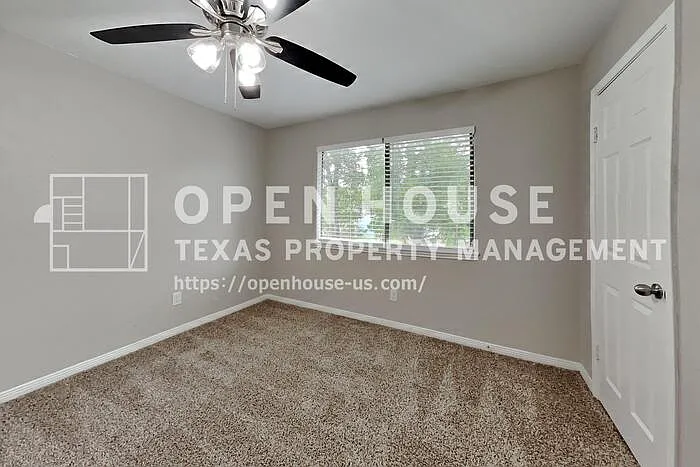 8718 Pines Place Dr — Photo 15