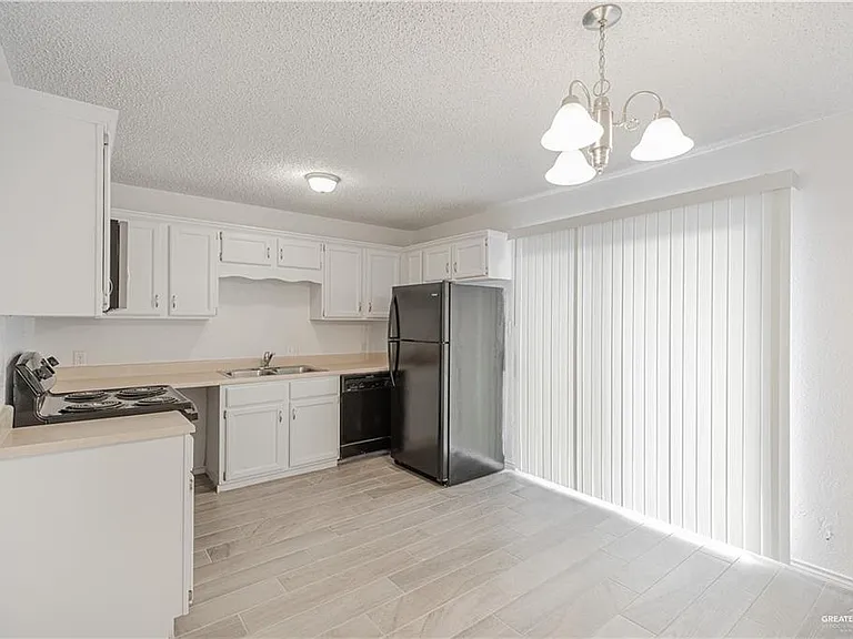 2201 S Jackson Rd #31M — Photo 5