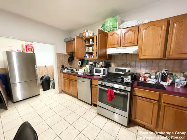 22 Humphreys St, Dorchester, MA