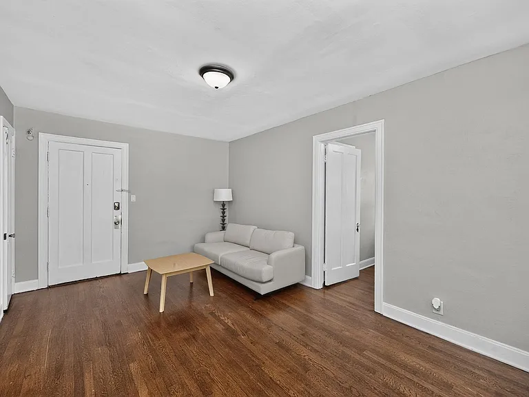 4300 Erie Ave #4 — Photo 7
