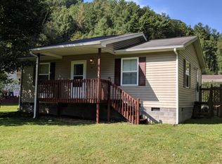 34 Blackstone Ln, Castlewood, VA 24224