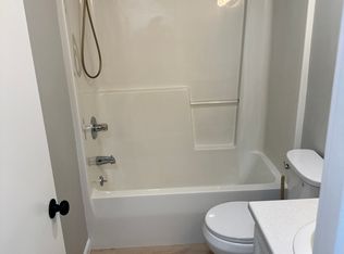 12 Bates Ln #6, Windham, ME 04062