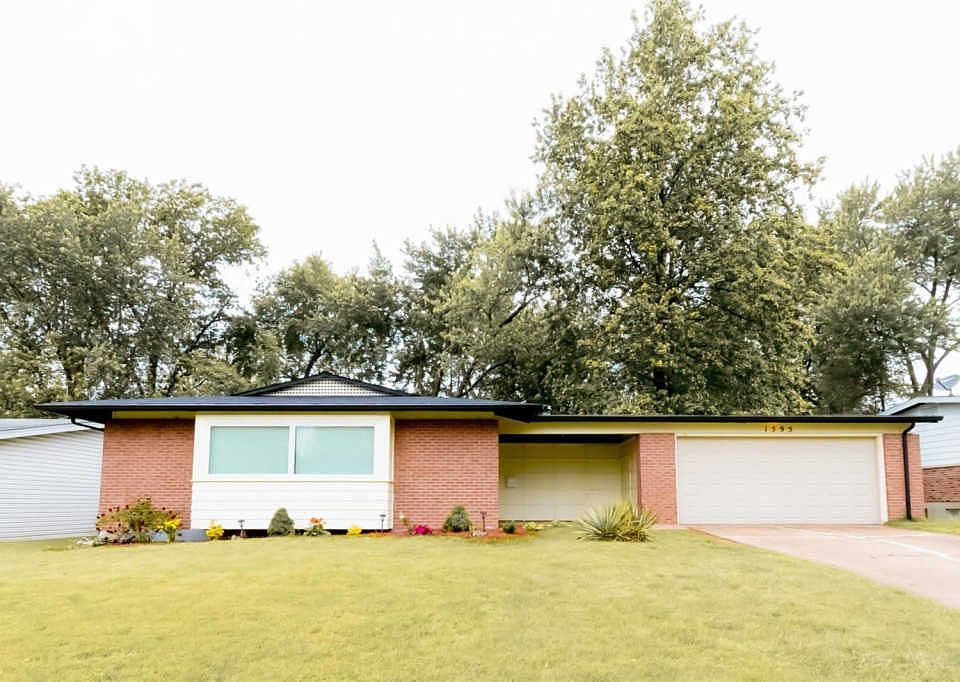 1st image of 1595 Gallant Fox Dr