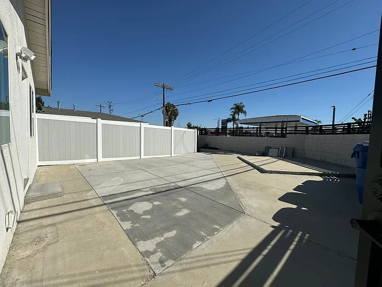 11517 Balboa Blvd — Photo 8