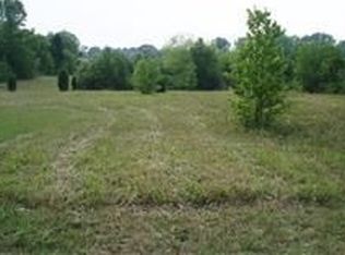 716 New Deal Potts Rd, Cottontown, TN 37048