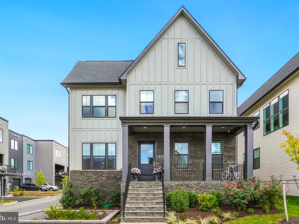 9739 Bluestar Ave, Bethesda, MD 20817