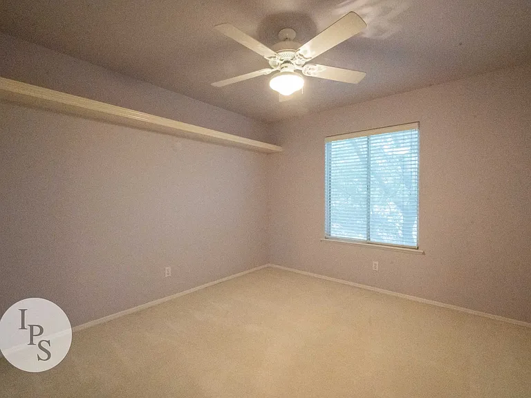 1891 E Oak Haven Dr — Photo 32