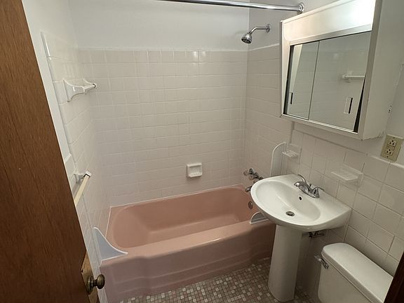 3rd image of 2400 Larpenteur Ave W #14B