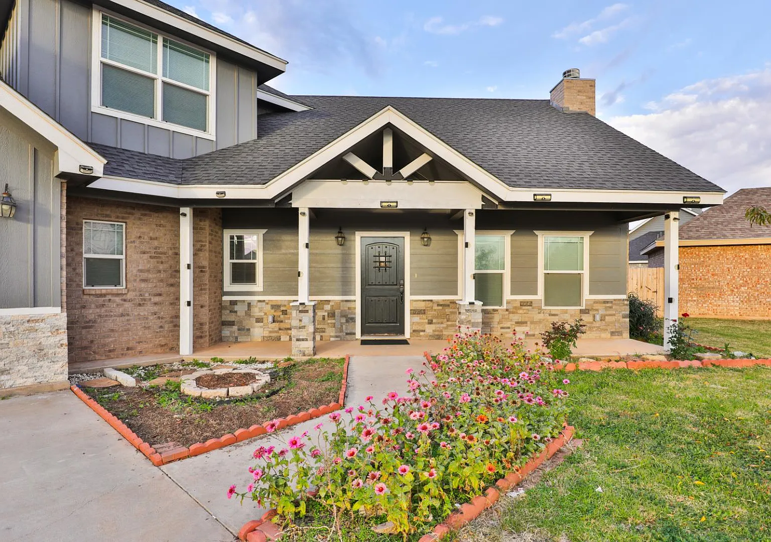3518 Rhonni Ct — Photo 2