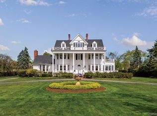 35 S Penataquit Ave, Bay Shore, NY 11706