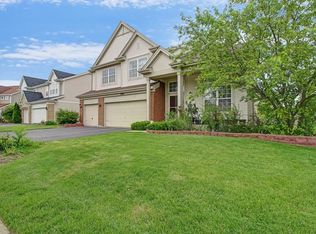 990 S Tremont Ln, Round Lake, IL 60073