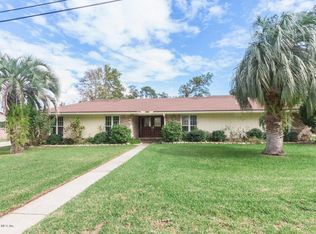 3653 Riveredge Dr, Jacksonville, FL 32277