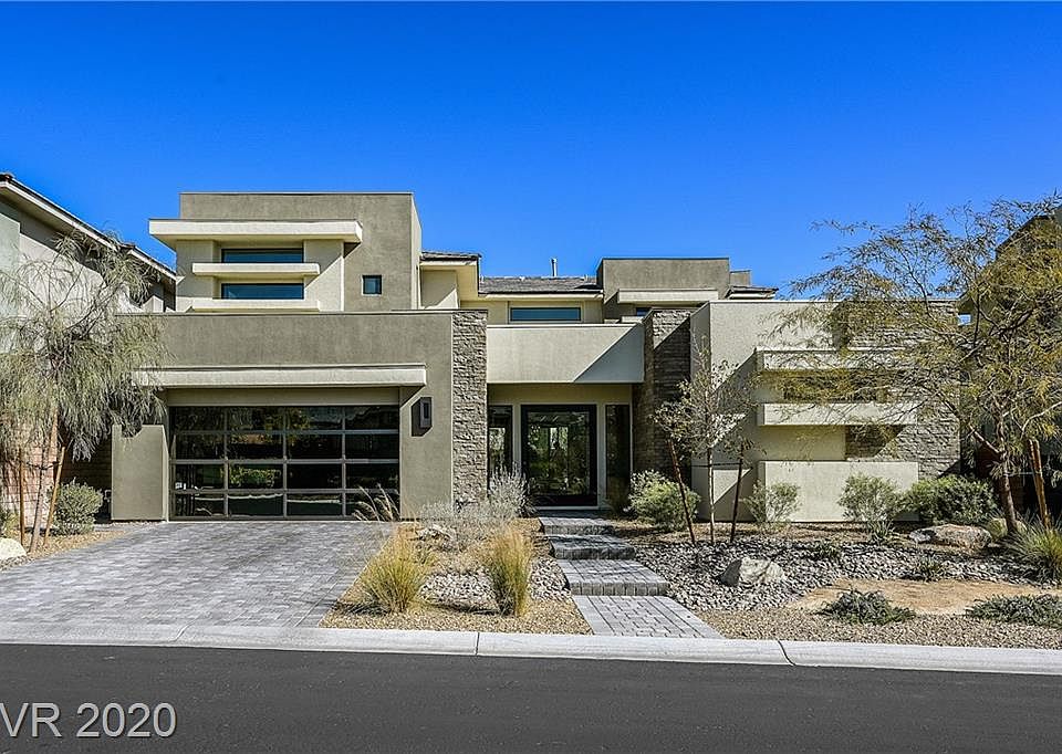 1st image of 38 Grey Feather Dr