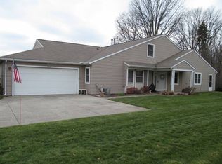 152 Marian Ln, Berea, OH