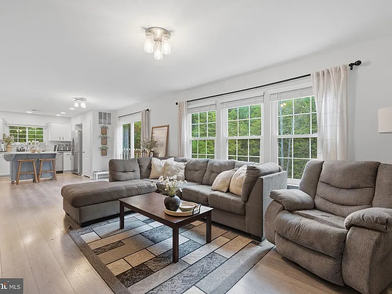 11431 Westmont Ct — Photo 35