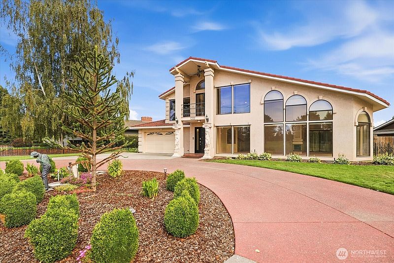 3rd image of 1255 Country Club Road