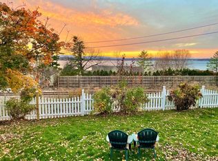 272 Penny Ln, Shelburne, VT 05482