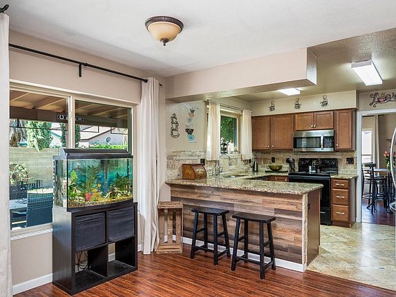 Nook and Breakfast Bar