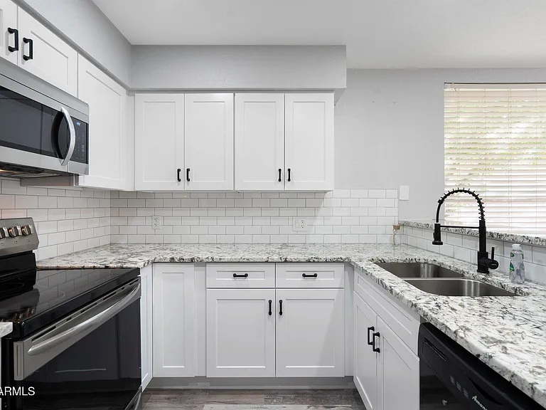 1717 E Union Hills Dr #1060 — Photo 5