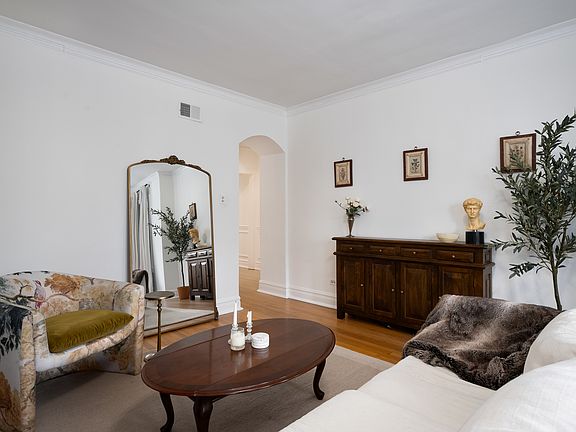 5th image of 1145 W Lill Ave APT 1E