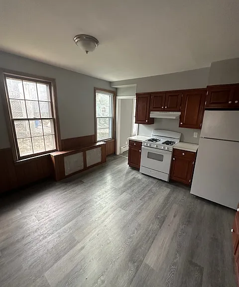 77 Alma St #2 — Photo 10