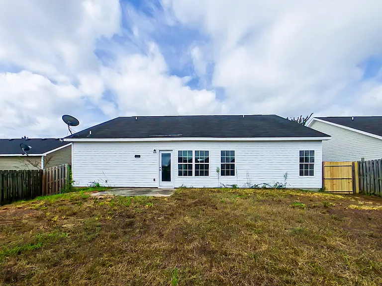 760 Keyes Dr — Photo 22